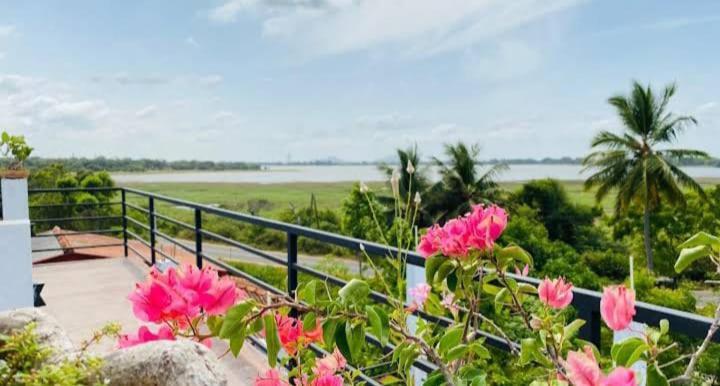 Lake Edge Resort อนุราธปุระ ภายนอก รูปภาพ